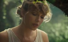 'Folklore' của Taylor Swift có doanh số tăng vọt, liên tục dẫn đầu bảng xếp hạng uy tín