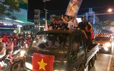 Dân Tây đô tiếc 'đứt ruột' vẫn ăn mừng đội tuyển Việt Nam