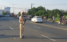 Kỳ nghỉ lễ 30.4 - 1.5: Hàng ngàn ô tô, xe máy rồng rắn qua cầu Rạch Miễu