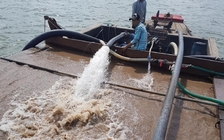 Vĩnh Long: Phạt 2 'cát tặc' 170 triệu đồng và tịch thu phương tiện