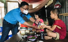 'Nào là lồng đèn, sữa, bánh trung thu quá trời nhiều luôn'!