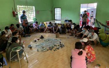 Vĩnh Long: Bắt 25 con bạc trong ngôi nhà khóa trái cửa, 5 người dương tính Covid-19