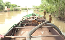 Vĩnh Long: Khai thác cát sông trái phép, 2 người bị phạt hơn 146 triệu đồng