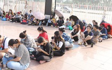 Fan dậy sớm, đội nắng, xếp hàng mua vé ‘Asia Artist Awards 2019’