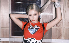 Nữ ca sĩ xinh đẹp Nancy tái xuất cùng nhóm Momoland sau lùm xùm ảnh nóng