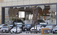 Các công ty điện tử Nhật Bản dừng sản xuất do động đất