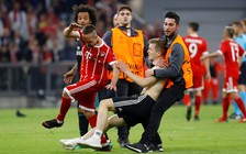 Sân Allianz Arena của Bayern Munich bị UEFA điều tra