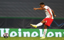 RB Leipzig vào bán kết Champions League nhờ Tyler Adams, bàn thắng quan trọng nhất với... người Mỹ