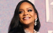 Rihanna quyên góp 5 triệu USD chống Covid-19