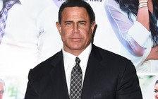 Diễn viên Mỹ bị FBI bắt vì rêu rao có thuốc chữa khỏi Covid-19