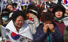 Phe ủng hộ tổng thống Hàn Quốc bị phế truất lại đụng độ cảnh sát