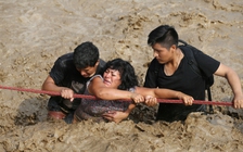 Lũ quét kinh hoàng ở Peru, hàng ngàn người mắc kẹt