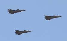 Động cơ dưới chuẩn, vì sao chiến đấu cơ tàng hình J-20 vội vã 'ra trận'?