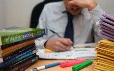 Giáo viên trẻ phải ‘sống như sinh viên’ vì giá nhà leo thang