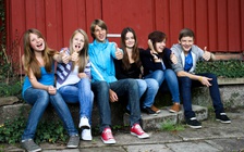 Tỷ lệ người trẻ Anh kiêng rượu, bia tăng đáng kể