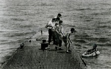 Ông Bush 'cha' suýt bị ăn thịt trong Thế chiến 2