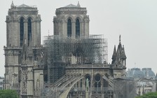 Nhà thờ Đức Bà Paris 'vẫn trong tình trạng dễ sụp đổ' sau hỏa hoạn