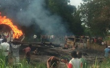 Xe bồn chở xăng phát nổ, 50 người chết ở Nigeria