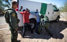 Mỹ bắt đầu chiến dịch truy quét người nhập cư trái phép