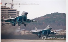 Chủ tịch Kim Jong-un xem chiến đấu cơ phô diễn sức mạnh