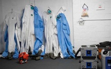 Ấn Độ phát hiện 50.000 bộ đồ bảo hộ y tế Trung Quốc kém chất lượng