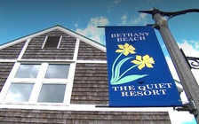 Kiện thống đốc bang vì lệnh cấm thuê nhà