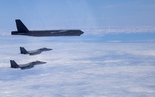 Mỹ sử dụng máy bay ném bom như thế nào giữa lúc căng thẳng Ấn-Trung?