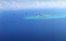 Rộ tin Trung Quốc ngang nhiên điều chiến đấu cơ, chiến hạm đến Trường Sa