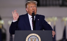 Tổng thống Trump dọa đánh thuế công ty mang việc làm ra khỏi nước Mỹ