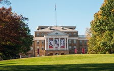 Có bao nhiêu ca nhiễm Covid-19 tại các trường đại học, cao đẳng ở Mỹ?