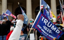 Tổng thống Trump nên chấp nhận thất cử hay tiến hành cuộc chiến pháp lý tới cùng?