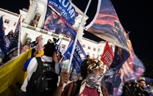 Tổng thống Trump bất ngờ yêu cầu dừng kiểm lại phiếu ở bang Georgia