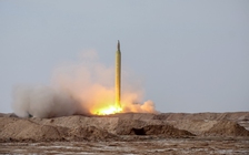 Iran liên tục phóng tên lửa