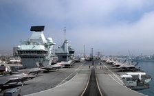 Tàu sân bay Anh bị Covid-19 tấn công lúc trên đường đến châu Á