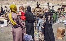 Lính Mỹ bắt đầu rút khỏi Kabul, Anh - Pháp đề nghị lập vùng an toàn