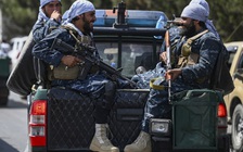 Taliban mừng 'thời khắc lịch sử' sau khi binh sĩ Mỹ cuối cùng rút khỏi Afghanistan