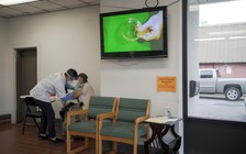 Thiếu người đến tiêm, tiểu bang Mỹ bỏ 224.000 liều vắc xin Covid-19