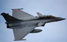 Hai chiến đấu cơ Pháp bị máy bay chiến đấu Nga theo dõi ở biển Đen?