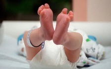 Từ bỏ con sau khi phát hiện người hiến tinh trùng nói dối