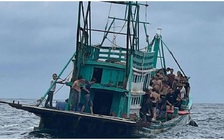 Thuyền chở 41 người nước ngoài gặp sự cố ở Campuchia, 23 người mất tích