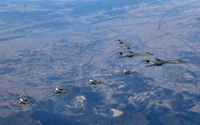 Sau khi Triều Tiên bị nghi phóng ICBM, Mỹ-Hàn-Nhật có động thái quân sự, Nga lên tiếng