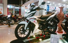 Ngày đầu mở bán, đại lý hét giá Honda Winner hơn chục triệu đồng