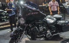 Harley-Davidson CVO Street Glide 2017, mô tô giá ngang ô tô hạng sang