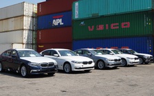 Bộ đôi BMW 5-Series thế hệ mới đầu tiên cập cảng Việt Nam