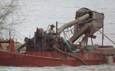 Bắt 3 tàu hút cát trái phép