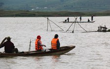 Lật xuồng trên sông Đồng Nai, 1 người mất tích