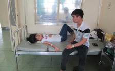 Mẹ của nữ sinh bị đánh xin tha thứ cho các học sinh đánh con mình