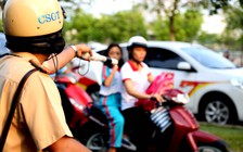 Không vi phạm, CSGT có quyền được dừng xe bạn để kiểm tra?