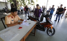 Người mua xe cũ không gặp chủ đứng tên, có được sang tên xe chính chủ?