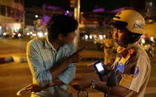 Dân nhậu Sài Gòn chạm mặt CSGT - Kỳ 1: ‘Nhây’ tới bến, tiểu tiện tại chỗ